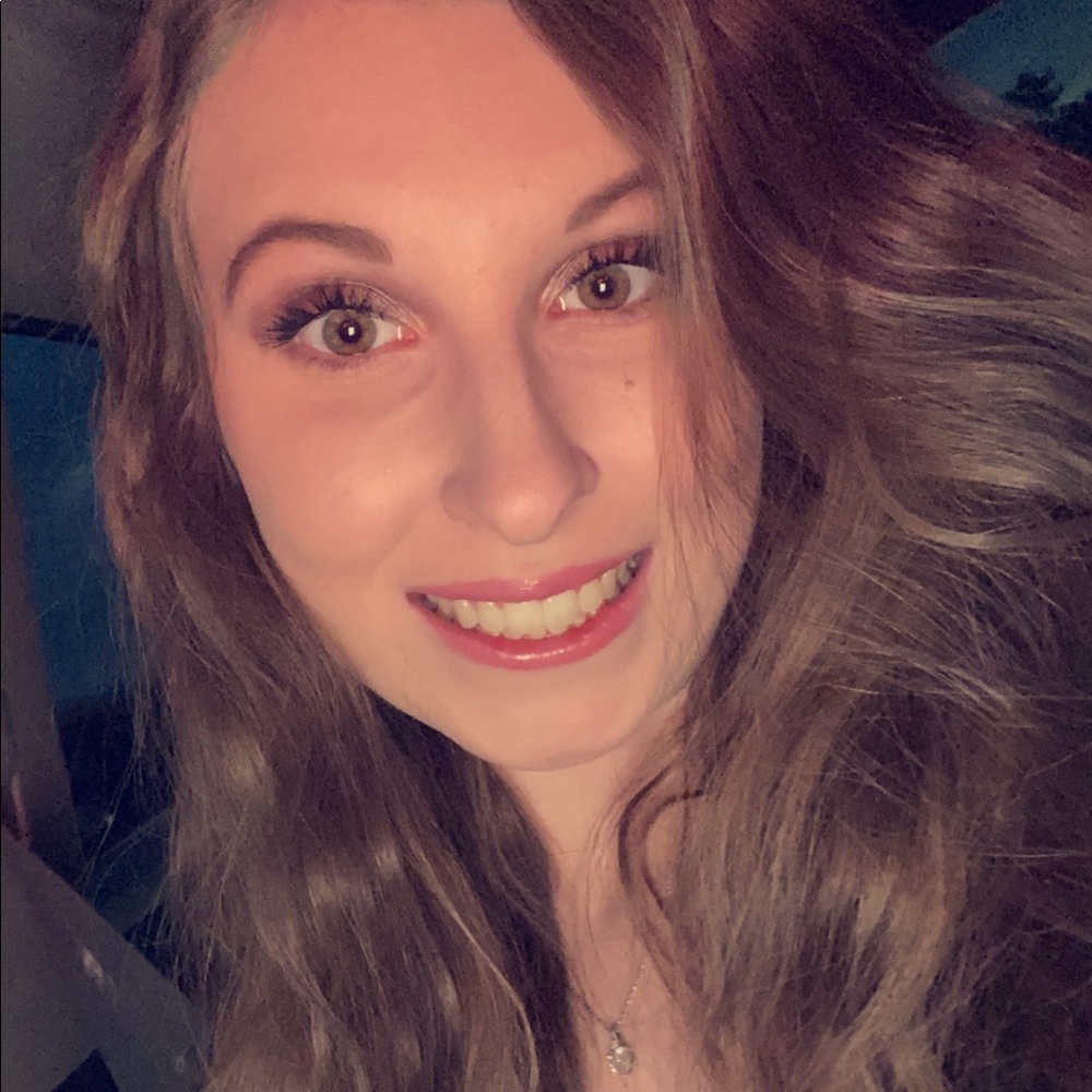Meet your Posher, Kylee